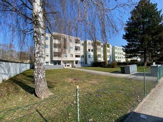 Wohnung zum Kauf 270.000 € 3 Zimmer 72 m² EG Kasernenviertel Regensburg 93053