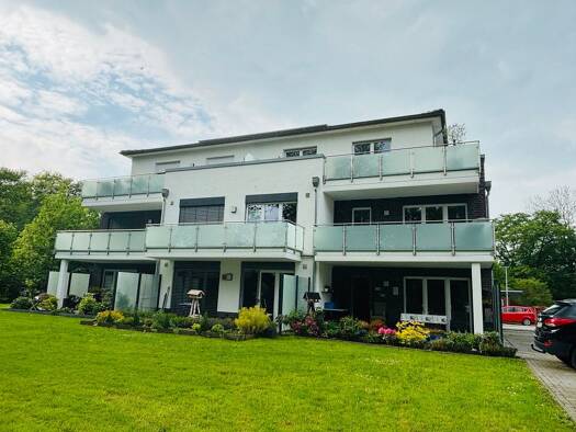 Wohnung zum Kauf 249.000 € 3 Zimmer 83 m² 1. Geschoss Rodenkirchen Stadland 26935