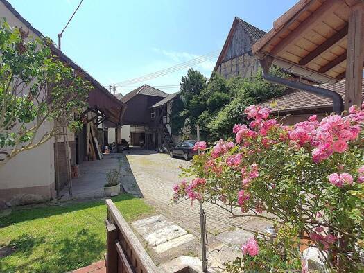 Haus zum Kauf 750.000 € 8 Zimmer 217,9 m² 1.462 m² Grundstück Blansingen Efringen-Kirchen 79588