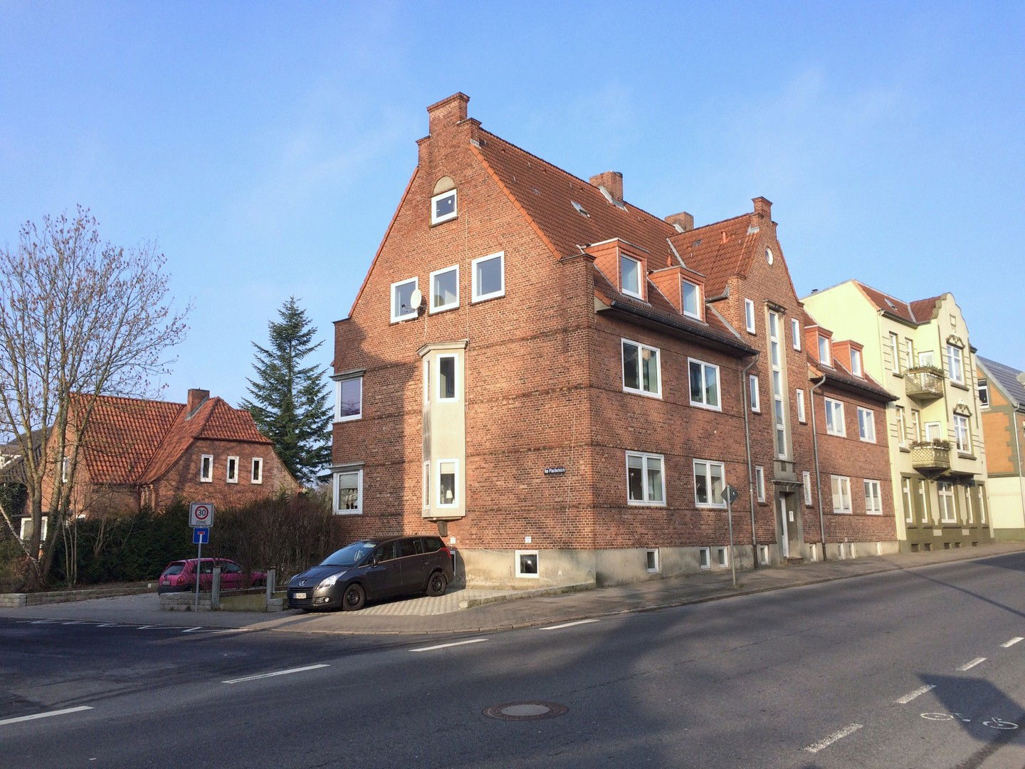 Wohnung zur Miete 725 € 3,5 Zimmer 72 m²<br/>Wohnfläche 2.<br/>Geschoss 01.02.2025<br/>Verfügbarkeit Wilhelminenschule Schleswig 24837