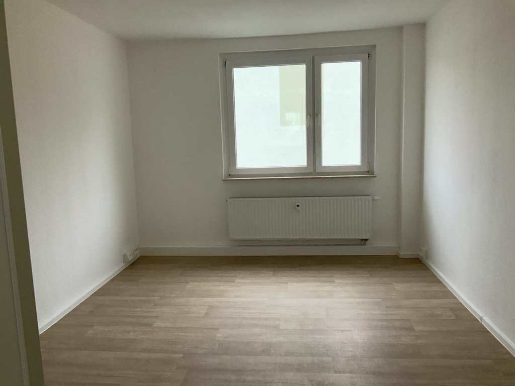 Wohnung zur Miete 322 € 2 Zimmer 48,7 m²<br/>Wohnfläche 1.<br/>Geschoss 01.01.2025<br/>Verfügbarkeit Hans-Weigel-Str. 7 Engelsdorf Leipzig 04319