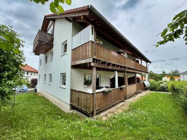 Wohnung zum Kauf 64.850 € 3 Zimmer 74,3 m² Waldenburg Waldenburg 08396