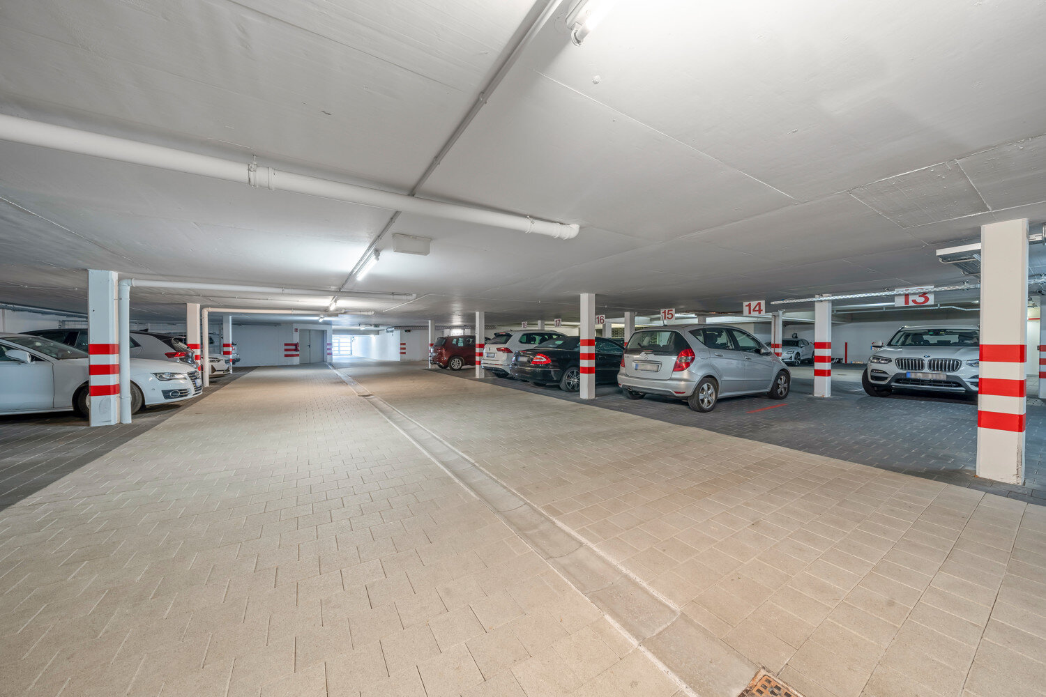 Tiefgaragenstellplatz zum Kauf Badenweiler Badenweiler 79410