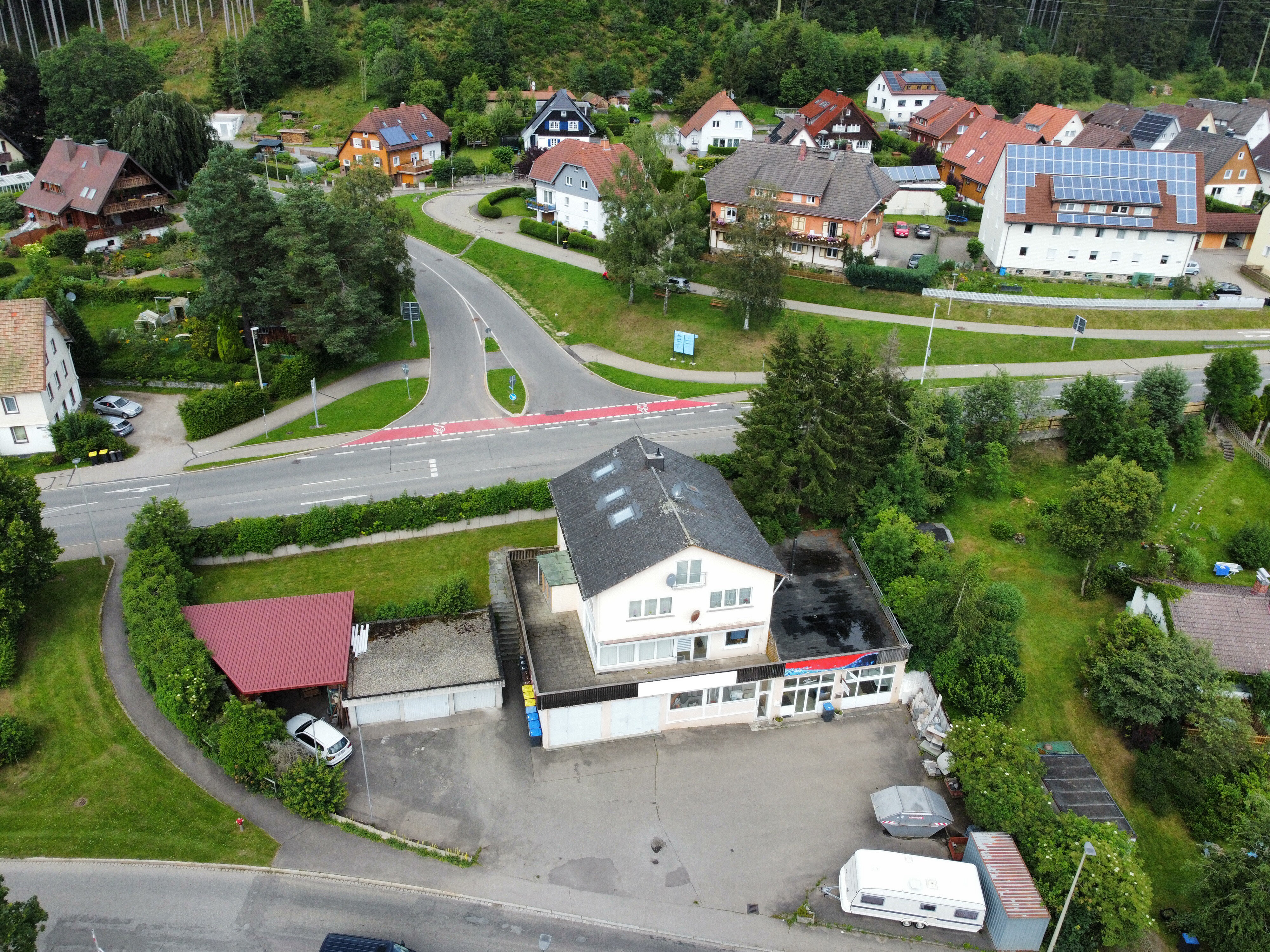 Haus zum Kauf 850.000 € 8 Zimmer 575 m²<br/>Wohnfläche 1.460 m²<br/>Grundstück Neustadt Titisee-Neustadt 79822