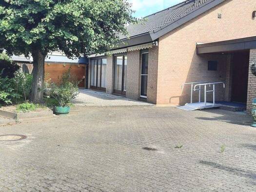Einfamilienhaus zum Kauf 585.000 € 4 Zimmer 120 m² 615 m² Grundstück frei ab sofort Grenzweg 4 b Oststeinbek 22113
