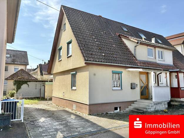 Doppelhaushälfte zum Kauf 229.000 € 3,5 Zimmer 98,1 m² 203 m² Grundstück frei ab sofort Geislingen 73312