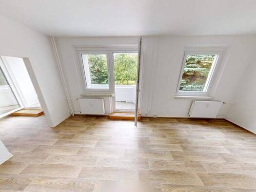 Wohnung zur Miete 395 € 2 Zimmer 67,7 m² 1. Geschoss frei ab 15.01.2026 Max-Opitz-Str. 2 Hutholz Chemnitz 09123