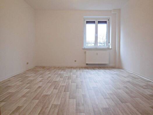 Wohnung zur Miete 399 € 3 Zimmer 75,3 m² 1. Geschoss Heinrich-Lorenz-Straße 9 Gröba Riesa 01591