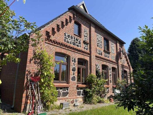 Haus zum Kauf 385.000 € 5 Zimmer 200 m² 3.120 m² Grundstück Groß Krams 19230