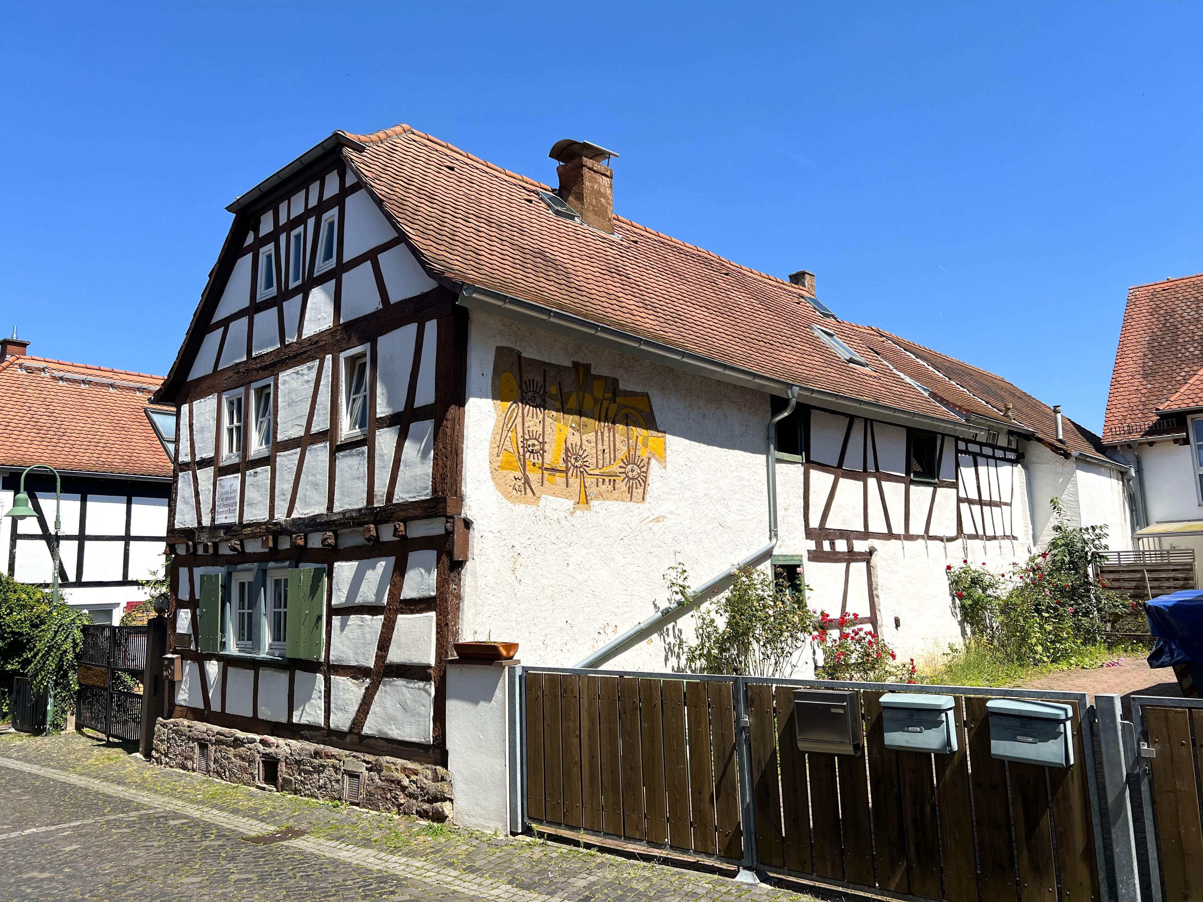 Mehrfamilienhaus zum Kauf 330.000 € 10 Zimmer 264,8 m²<br/>Wohnfläche 482 m²<br/>Grundstück Dietzenbach Dietzenbach 63128