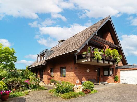 Einfamilienhaus zum Kauf 735.000 € 9 Zimmer 232 m² 1.158 m² Grundstück frei ab 01.09.2026 Leichlingen 42799