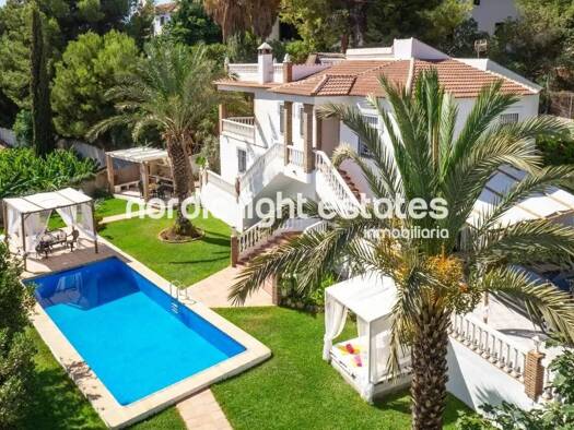 Chalet zur Miete 2.000 € 4 Zimmer 150 m² Frigiliana 29788