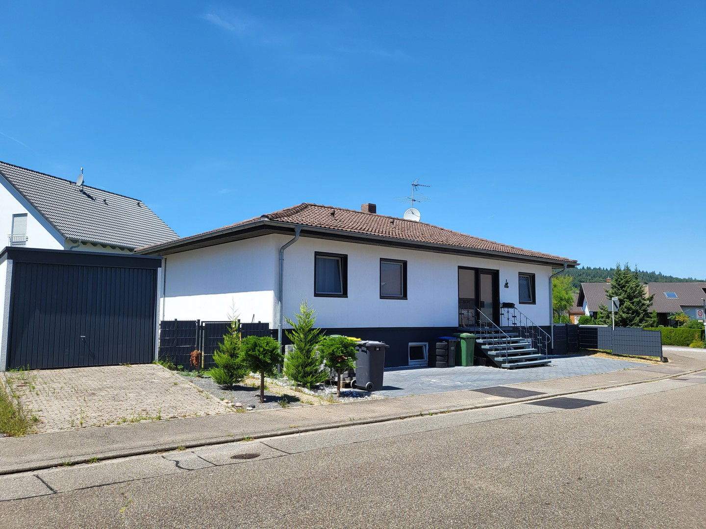 Bungalow zum Kauf provisionsfrei 435.000 € 4,5 Zimmer 124 m²<br/>Wohnfläche 564 m²<br/>Grundstück Weiler Keltern (Weiler) 75210