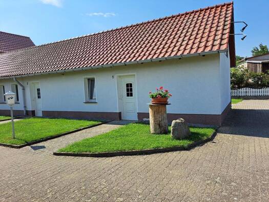 Haus zum Kauf 179.000 € 8 Zimmer 325 m² 3.280 m² Grundstück Schöna Cavertitz 04758