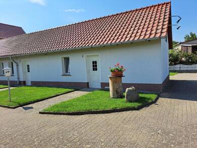 Haus zum Kauf 179.000 € 8 Zimmer 325 m² 3.280 m² Grundstück Schöna Cavertitz 04758