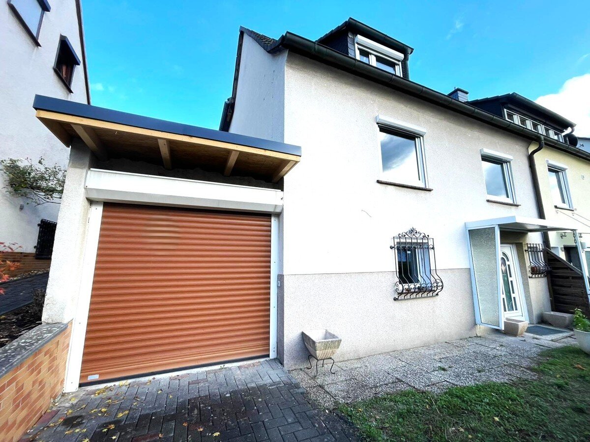 Doppelhaushälfte zum Kauf 249.000 € 4,5 Zimmer 132 m²<br/>Wohnfläche 255 m²<br/>Grundstück Hegelsberg Kassel / Nord (Holland) 34127