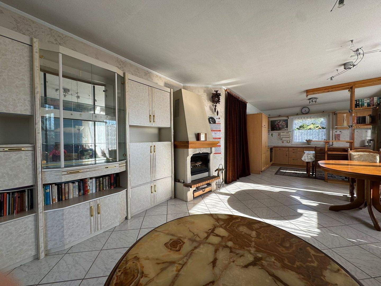 Immobilie in Bitzen - Gepflegtes Einfamilienhaus im Grünen mit viel Potential für Familien - Bild 3