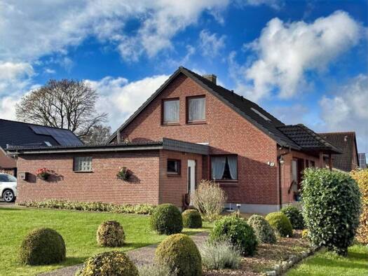 Einfamilienhaus zum Kauf 349.000 € 6 Zimmer 81 m² 780 m² Grundstück Lensahn 23738