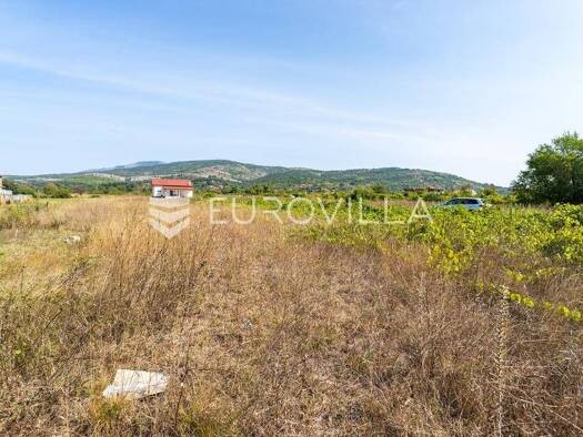 Wohn- und Gewerbegrundstück zum Kauf 98.000 € Drniš Drniš 22320