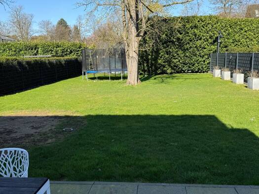 Doppelhaushälfte zur Miete 8.500 € 6 Zimmer 242 m² 680 m² Grundstück frei ab 01.06.2026 Büderich Meerbusch 40667