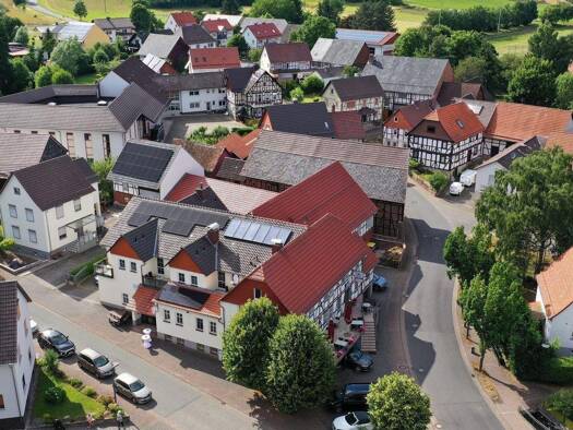 Restaurant zum Kauf 598.000 € 600 m² Gastrofläche 1.350 m² Grundstück Frankershausen Berkatal 37297