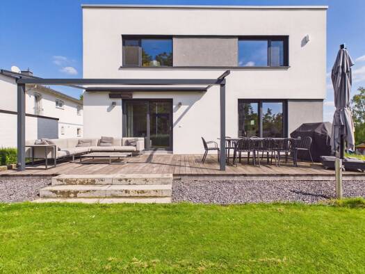 Villa zum Kauf 1.590.000 € 6 Zimmer 223 m² 829 m² Grundstück Friedrichsdorf Friedrichsdorf 61381