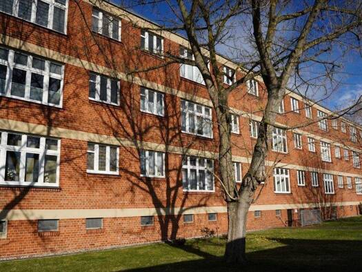 Wohnung zur Miete 350 € 2 Zimmer 45,8 m² 3. Geschoss frei ab 01.02.2026 Peterholzstraße 56 Süd Dessau-Roßlau 06849