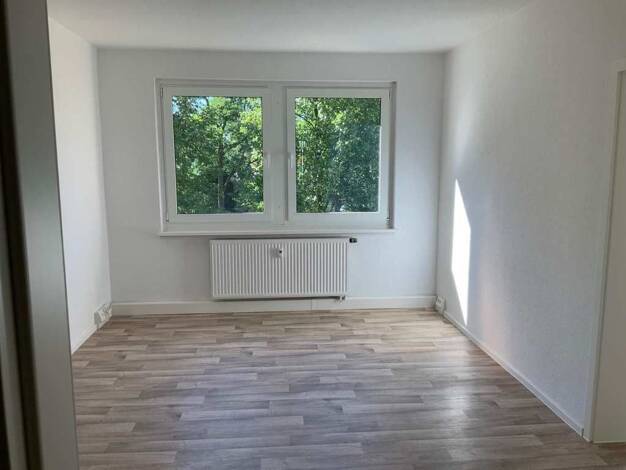 Wohnung zur Miete 401 € 3 Zimmer 57,8 m² 3. Geschoss frei ab 15.11.2026 Kieler Straße 80 Mockau-Nord Leipzig 04357