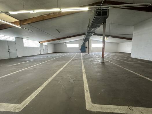 Lagerhalle zum Kauf 550.000 € 3.550 m² Lagerfläche Großgarnstadt Ebersdorf 96237