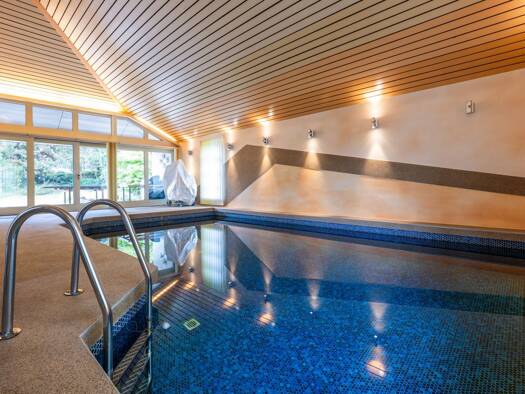 Bungalow zum Kauf 1.395.000 € 11 Zimmer 380,8 m² 1.617 m² Grundstück Gültstein Herrenberg 71083