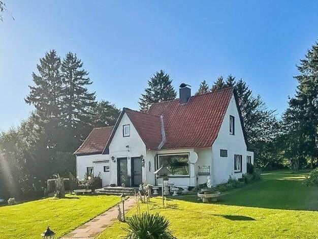 Mehrfamilienhaus zum Kauf 249.500 € 7 Zimmer 187 m² 3.206 m² Grundstück Curau Stockelsdorf 23617