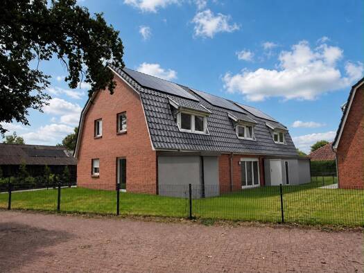Reihenhaus zum Kauf - Erstbezug als Kapitalanlage geeignet 459.000 € 4 Zimmer 107 m² 210 m² Grundstück Blumenstraße Hude Hude (Oldenburg) 27798