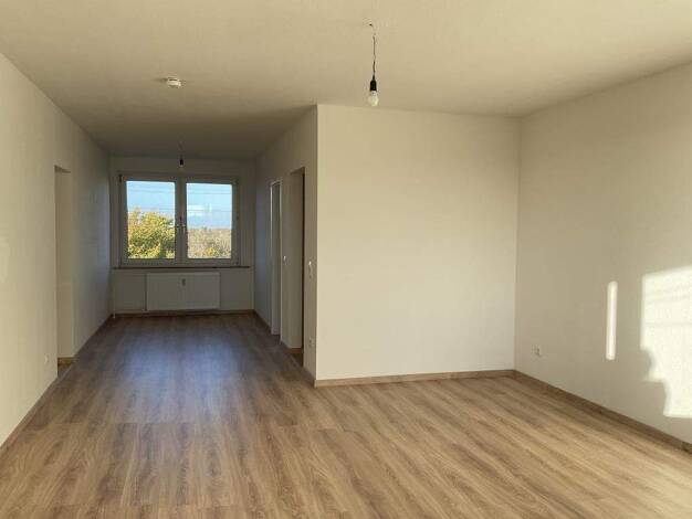 Wohnung zur Miete 499 € 3 Zimmer 78,6 m² 5. Geschoss Wilhelm-Leuschner-Straße 4 Borssum/Hilmarsum Emden 26725