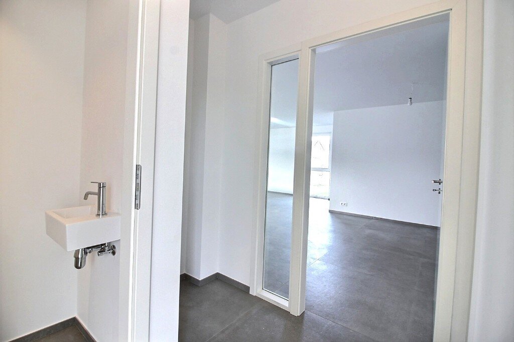 Studio zur Miete provisionsfrei 950 € 2 Zimmer 100 m²<br/>Wohnfläche 1.<br/>Geschoss ab sofort<br/>Verfügbarkeit Am Tümpel Eynatten Lichtenbusch 4731