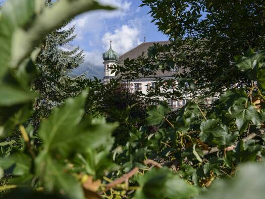 Hotel zum Kauf 35 Zimmer 1.561 m² Grundstück Imst 6460