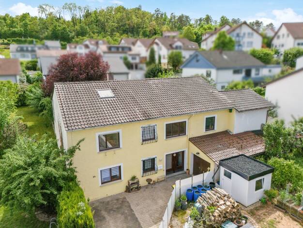 Mehrfamilienhaus zum Kauf 9 Zimmer 248 m² 699 m² Grundstück Besigheim 74354