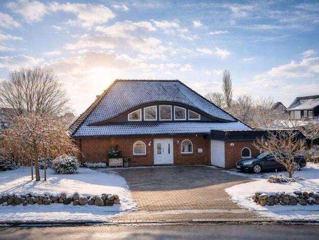 Einfamilienhaus zum Kauf provisionsfrei 678.000 € 6 Zimmer 244 m² 1.155 m² Grundstück Sandhörn 15 Grünendeich 21720