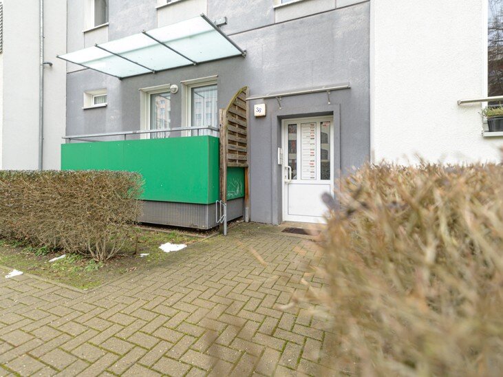 Wohnung zur Miete 400 € 3 Zimmer 64 m²<br/>Wohnfläche 6.<br/>Geschoss 01.11.2024<br/>Verfügbarkeit Bahnhofstr. 38 Hasselbachplatzviertel Magdeburg 39104