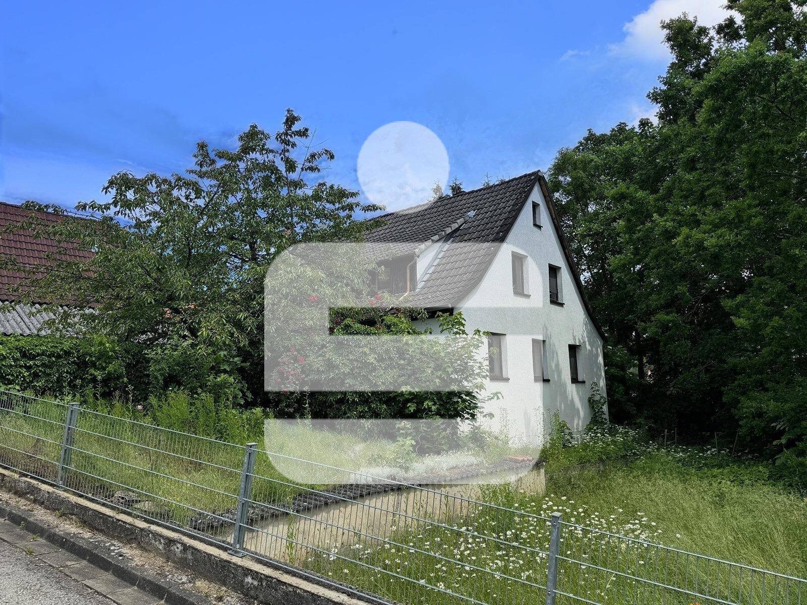 Einfamilienhaus zum Kauf 185.000 € 4 Zimmer 115 m²<br/>Wohnfläche 631 m²<br/>Grundstück Lonnerstadt Lonnerstadt 91475