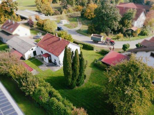 Einfamilienhaus zum Kauf 199.000 € 5 Zimmer 136 m² 1.261 m² Grundstück Kröhstorf Eichendorf 94428