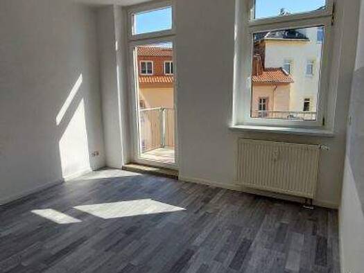 Wohnung zur Miete 360 € 2 Zimmer 67,6 m² 2. Geschoss frei ab sofort Bahnhofstr. 2 Döbeln 04720
