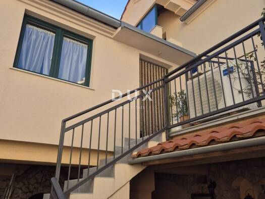 Reihenmittelhaus zum Kauf 6 Zimmer 40 m² Grundstück Tisno 22240