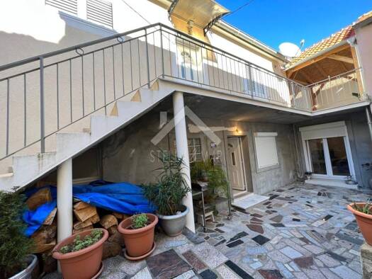 Haus zum Kauf 295.000 € 5 Zimmer 150 m² Rava