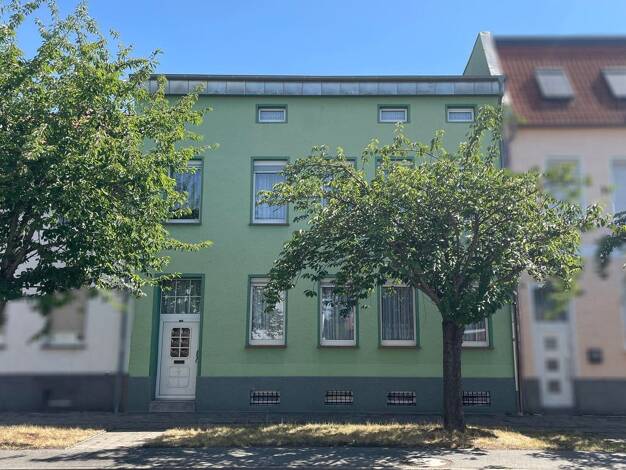 Mehrfamilienhaus zum Kauf 139.000 € 7 Zimmer 119 m² 491 m² Grundstück Schönebeck Schönebeck (Elbe) 39218