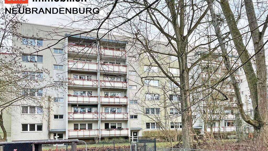 Wohnung zur Miete 305 € 2 Zimmer 47 m² Lindenberg Neubrandenburg 17033