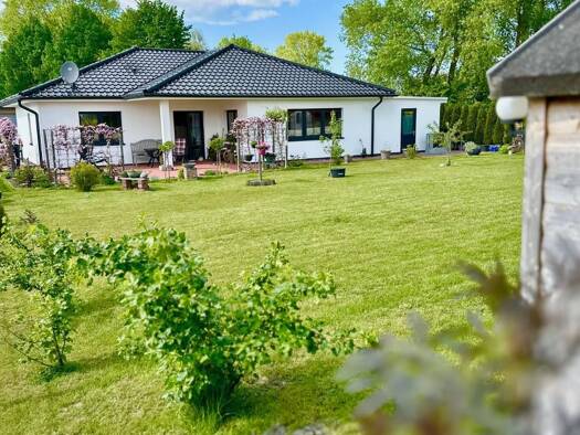 Bungalow zum Kauf 575.000 € 4 Zimmer 127 m² 930 m² Grundstück Seebad Warnemünde Rostock 18119