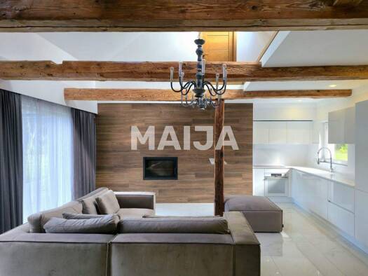 Einfamilienhaus zum Kauf 198.000 € 6 Zimmer 200 m² 50.000 m² Grundstück Talsi 3281