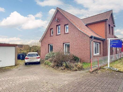 Einfamilienhaus zum Kauf 184.000 € 6 Zimmer 217 m² 1.140 m² Grundstück frei ab sofort Neubruchhausen Bassum 27211