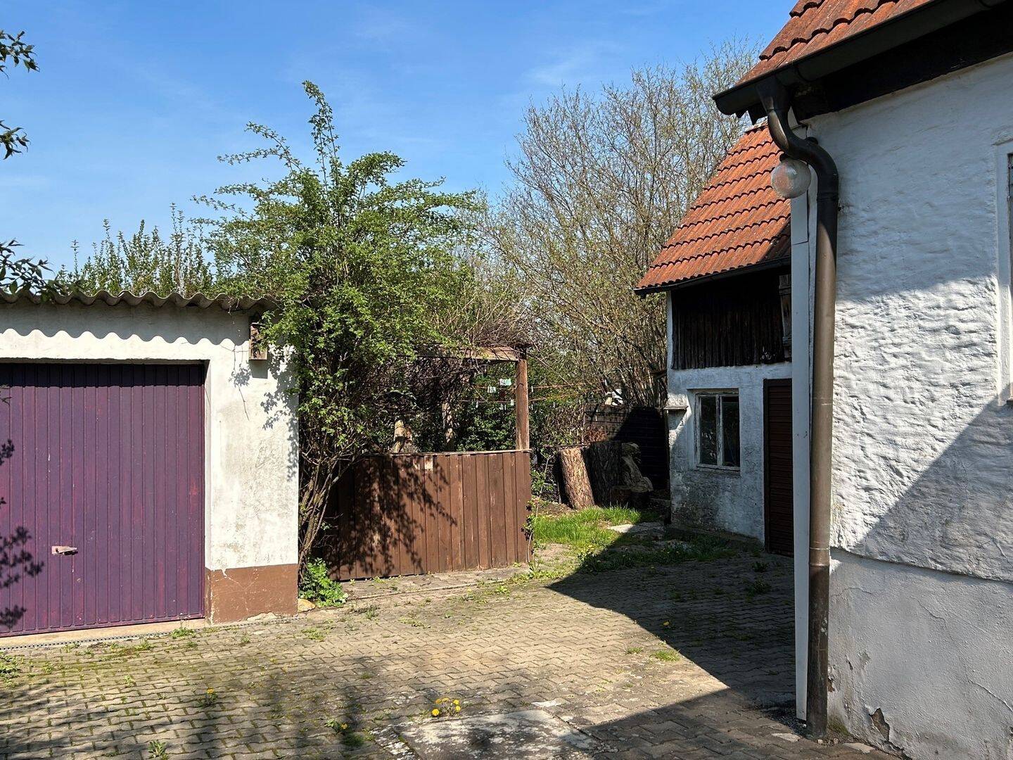 Einfamilienhaus zum Kauf – další