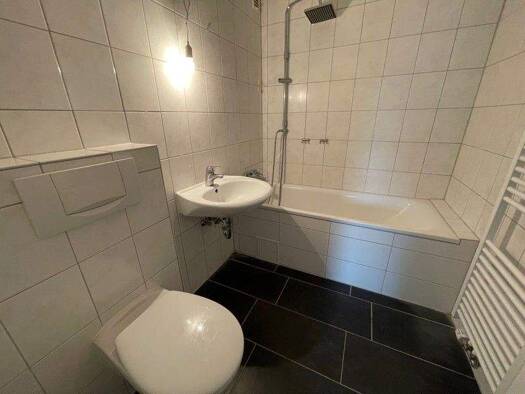 Wohnung zur Miete 972 € 3 Zimmer 79,2 m² 1. Geschoss frei ab 13.12.2025 Grazer Weg 40 Oberrad Frankfurt am Main 60599